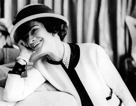 biography of chanel|where did coco Chanel live.